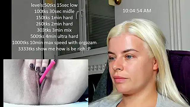 Freechat queenofthenighttt on StripChat