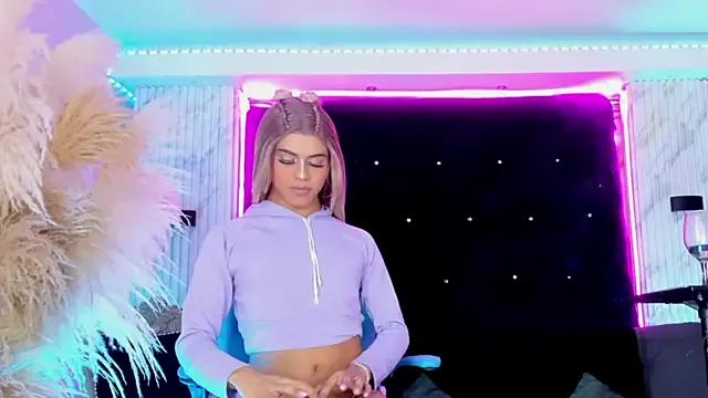 Avatar of Queens_Wonders_Blonders