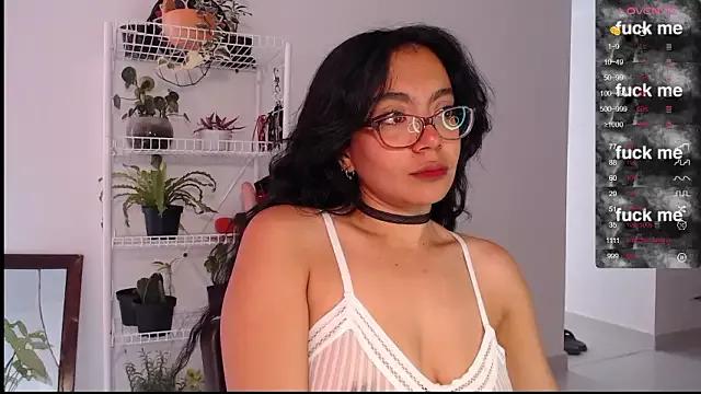 Freechat Rachell__420 on StripChat