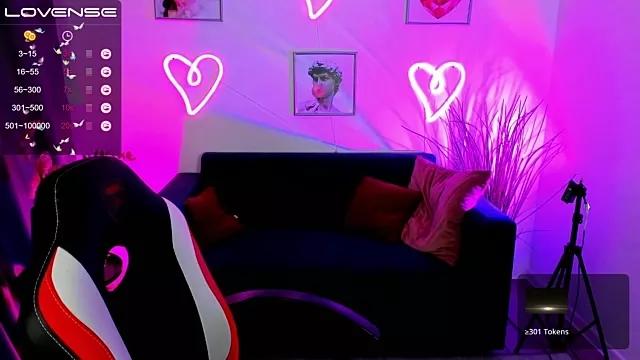 Freechat RebeccaMartinez on StripChat