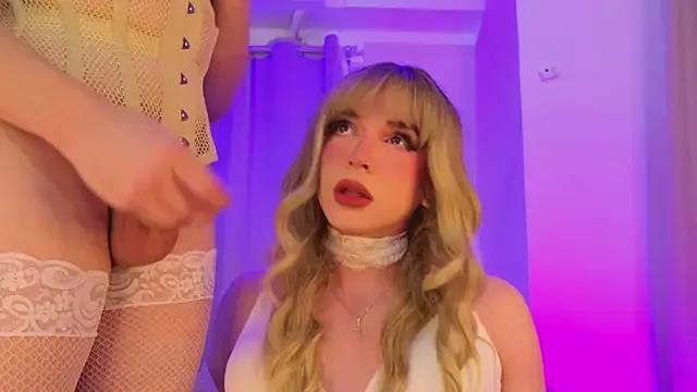 reginarose69 on StripChat