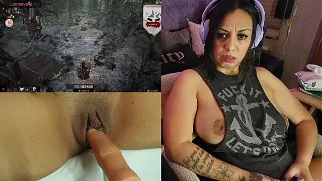 Freechat roknblaze on StripChat