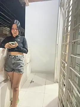 Group royalgirls_x on StripChat