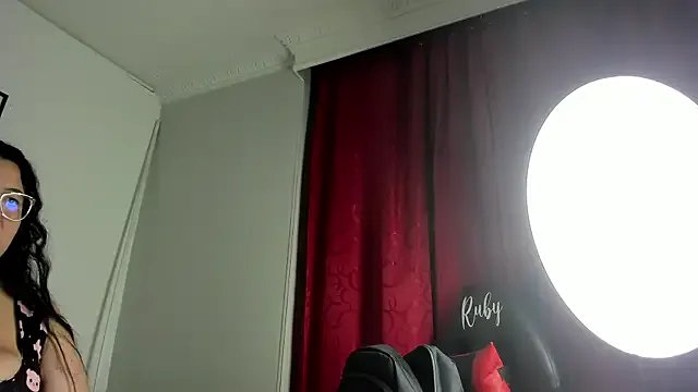 Freechat RubyPirsso18 on StripChat