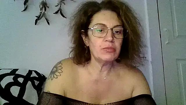 RubyyRosee on StripChat