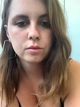 Samantha_official on StripChat