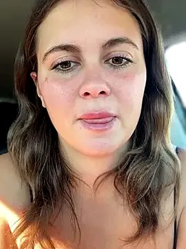 Samantha_official on StripChat