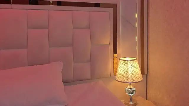 samanthaa_sm on StripChat 