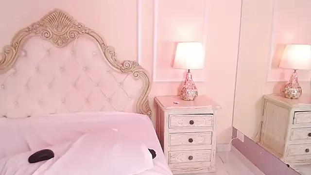 SamanthaPierce on StripChat 