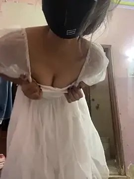 Sandhya_77 on StripChat