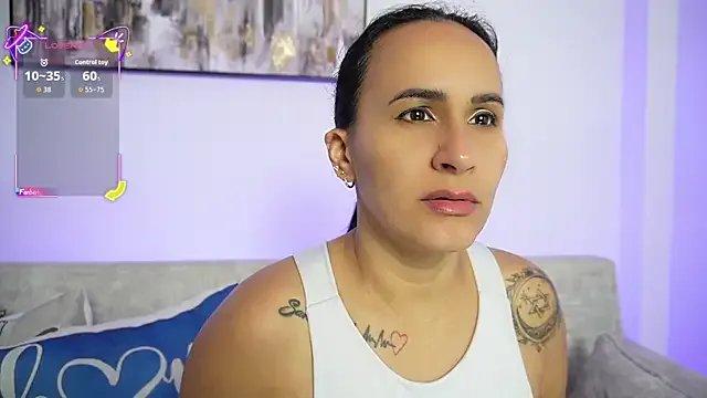 Freechat Sara_Charmy on StripChat