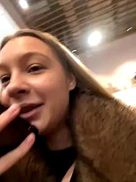 SashaCatt — Spank ass 5 times+ play with the nipples