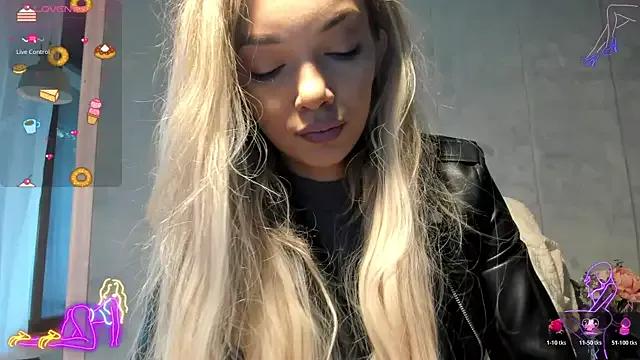 Sassy_Teen on StripChat