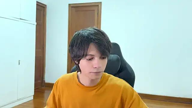 Freechat SasukeUhchiaa on StripChat