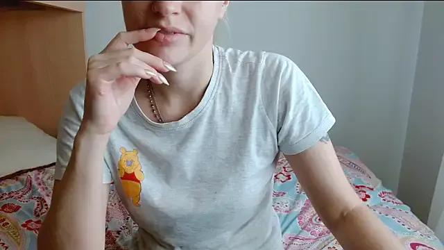 SatinQueen90 on StripChat