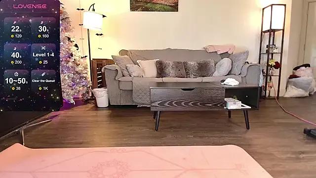 saturnine_princess on StripChat