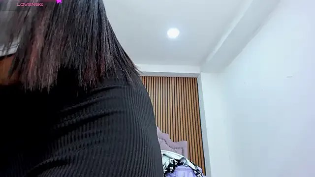 SelenaStonne on StripChat 