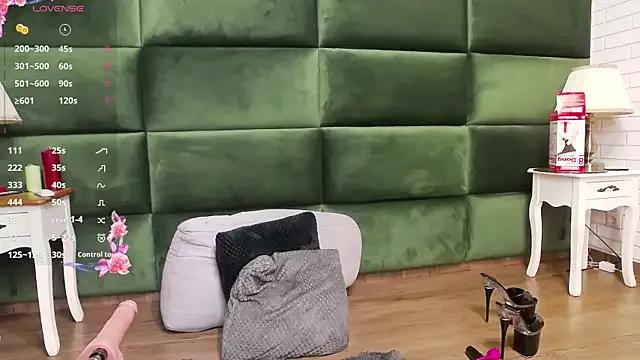 Freechat SelenSummer on StripChat