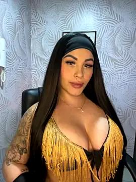 Freechat sexyyykloee on StripChat