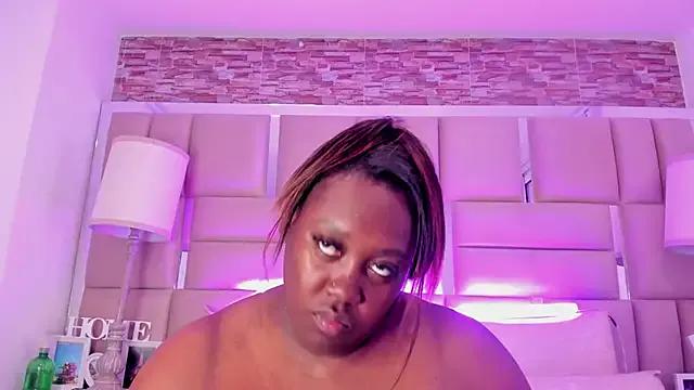 Freechat ShaniaBrownn on StripChat