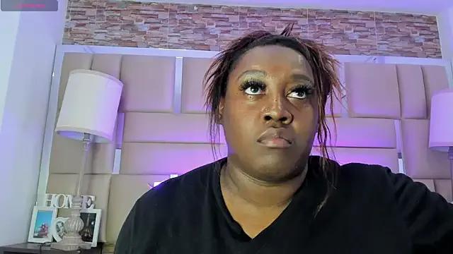 Freechat ShaniaBrownn on StripChat