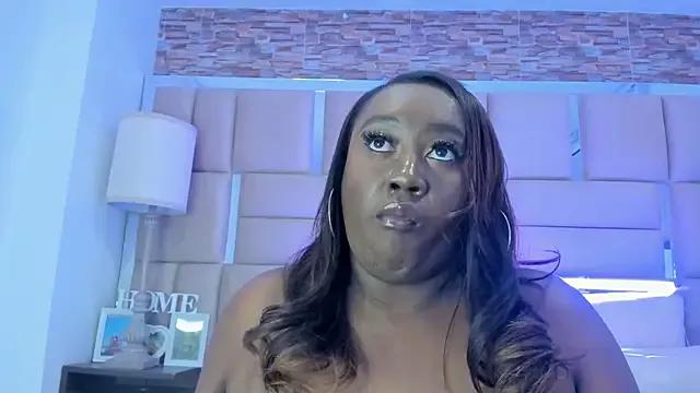 Freechat ShaniaBrownn on StripChat