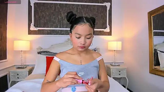 Freechat SharonBonet on StripChat