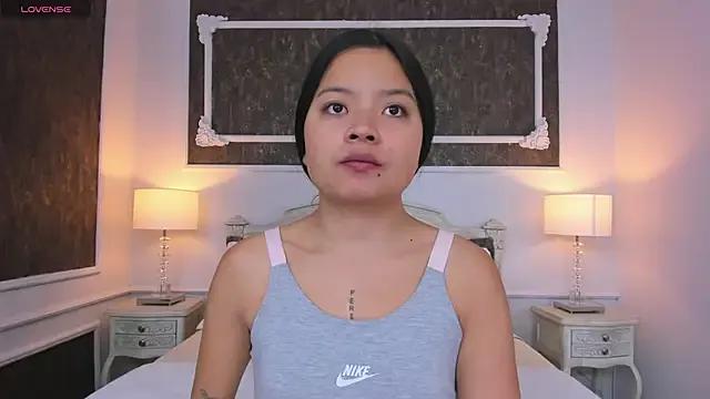 Freechat SharonBonet on StripChat