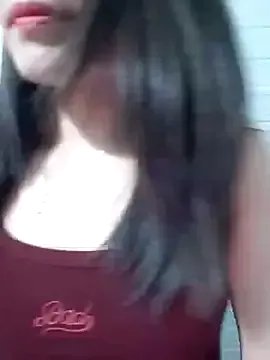 Singlemom69x on StripChat