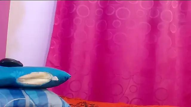 skinnysofia18 on StripChat