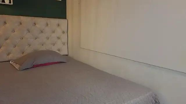 Freechat sky_collinss on StripChat