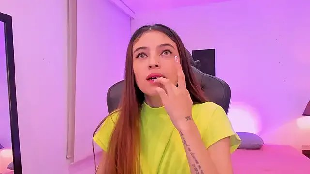 Freechat sofiarouge on StripChat