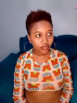 SquirtQueen222 on StripChat