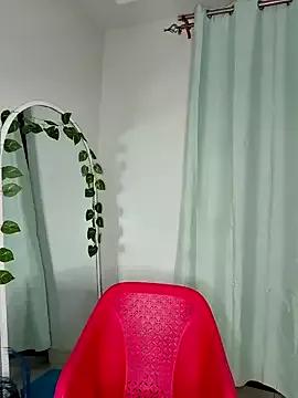 SquirtQueen222 on StripChat