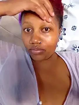 SquirtQueen222 on StripChat