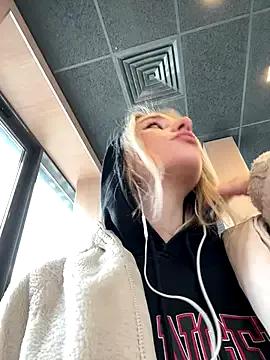 Freechat SSSATIVA_model on StripChat