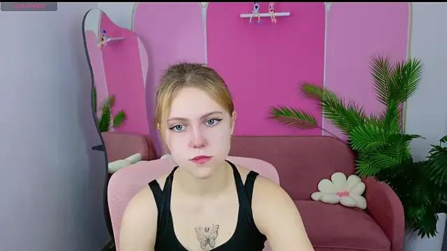 Stellahaart — Freechat on StripChat