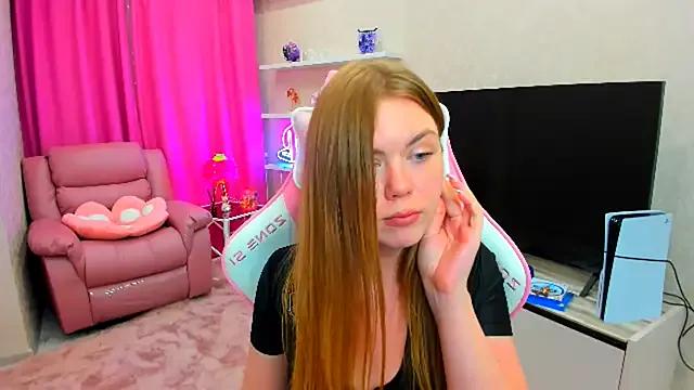 Freechat Strawberrye on StripChat