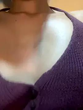 sunnset24 on StripChat 