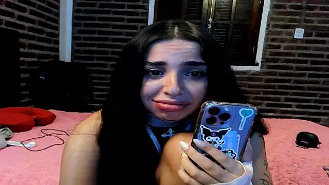 Freechat sweetbrunette22 on StripChat