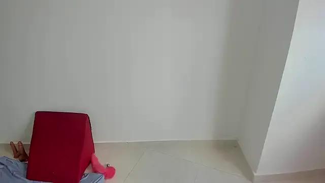 StripChat talianasweet03 is Freechat talianasweet03 — breast water show