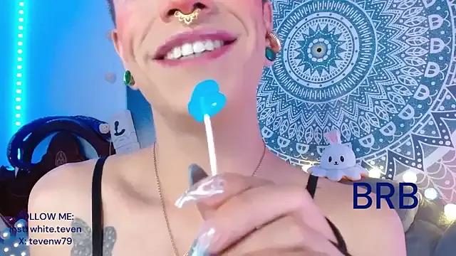 Freechat tevenwhiite on StripChat