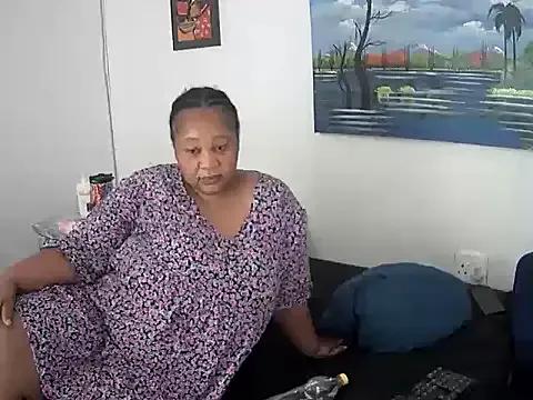 Freechat THICKSEXYXX on StripChat