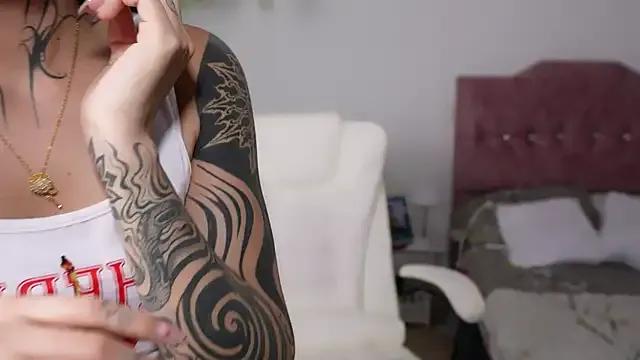 thin_princess on StripChat