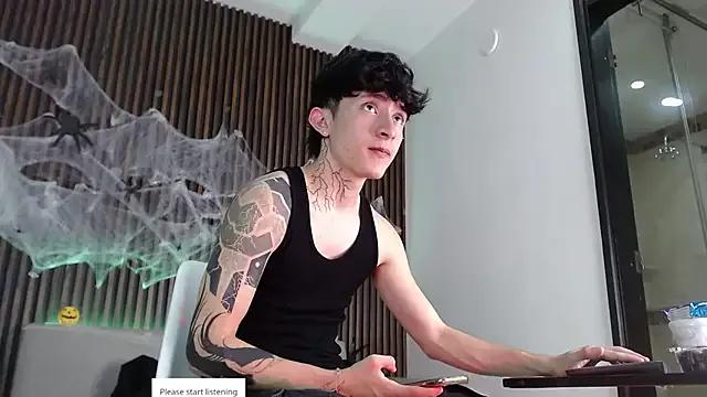 Freechat troy_rouge on StripChat