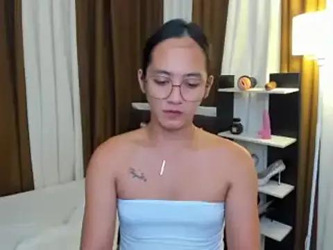 Freechat URHottestAngel on StripChat