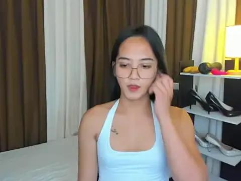 Freechat URHottestAngel on StripChat