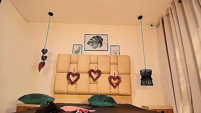 Freechat Valentinadiazz1 on StripChat