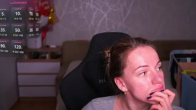 Vanille_Mystery on StripChat