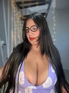 Freechat victoria_amatista_ on StripChat